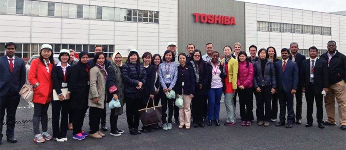 group photo of the seminar