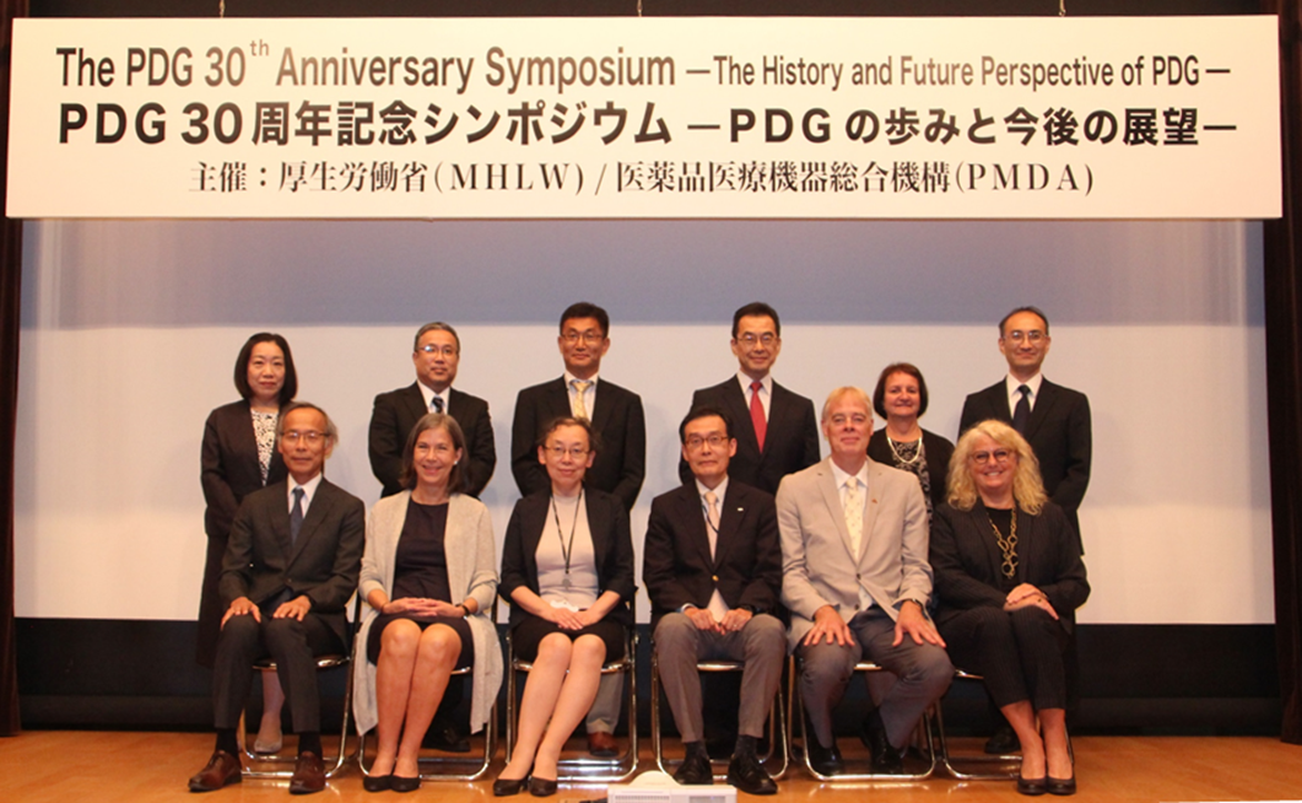 PDG30周年記念シンポジウム　講演者集合写真