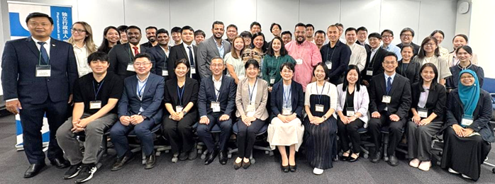 group photo - seminar participants